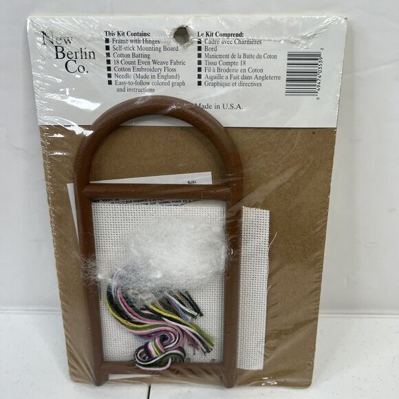 Best Friends Floral Counted Cross Stitch Kit Photo Frame New Berlin #3539 NEW - Picture 6 of 7